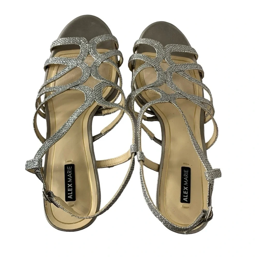 Alex Marie Maryn silver strap kitten wedge sandal.‎ Size 9